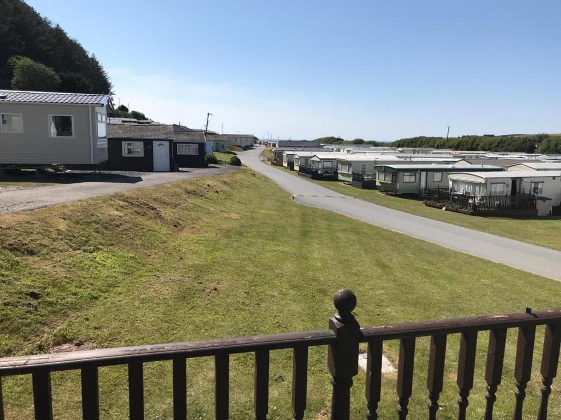 Pet Friendly 2 Bedroom Caravan Clarach Bay アベリストウィス エクステリア 写真